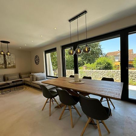 Bella Maris Villa Малинска Екстериор снимка