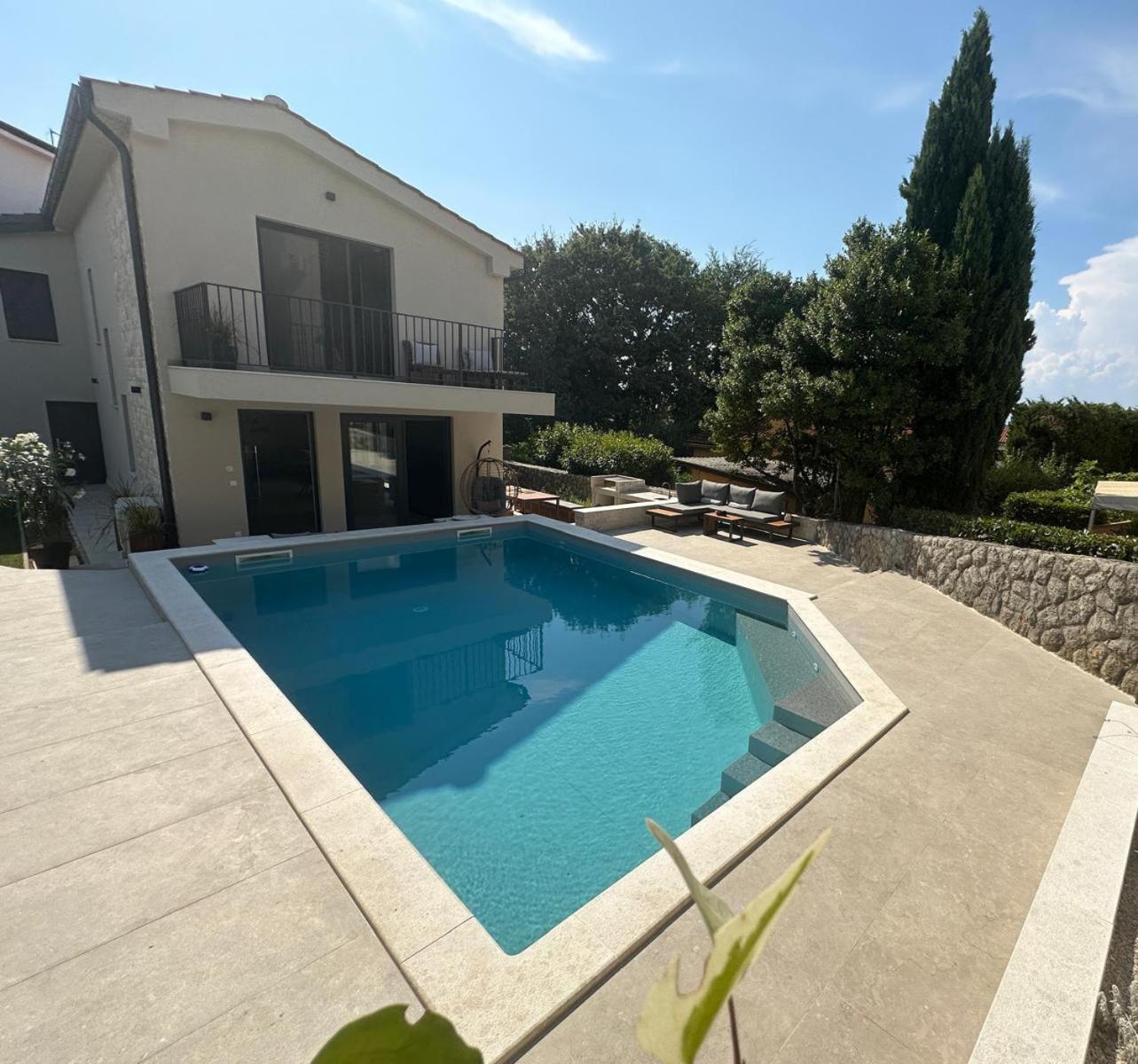 Bella Maris Villa Малинска Екстериор снимка