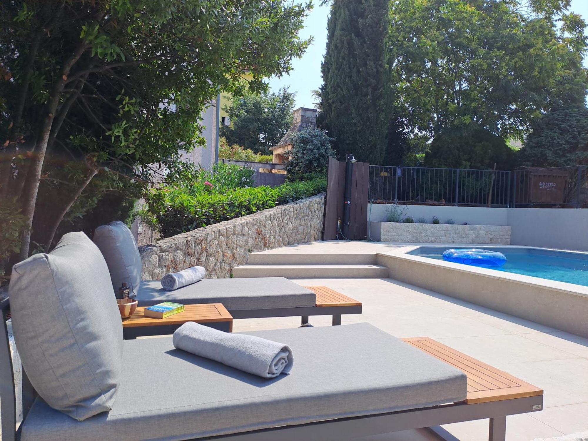 Bella Maris Villa Малинска Екстериор снимка