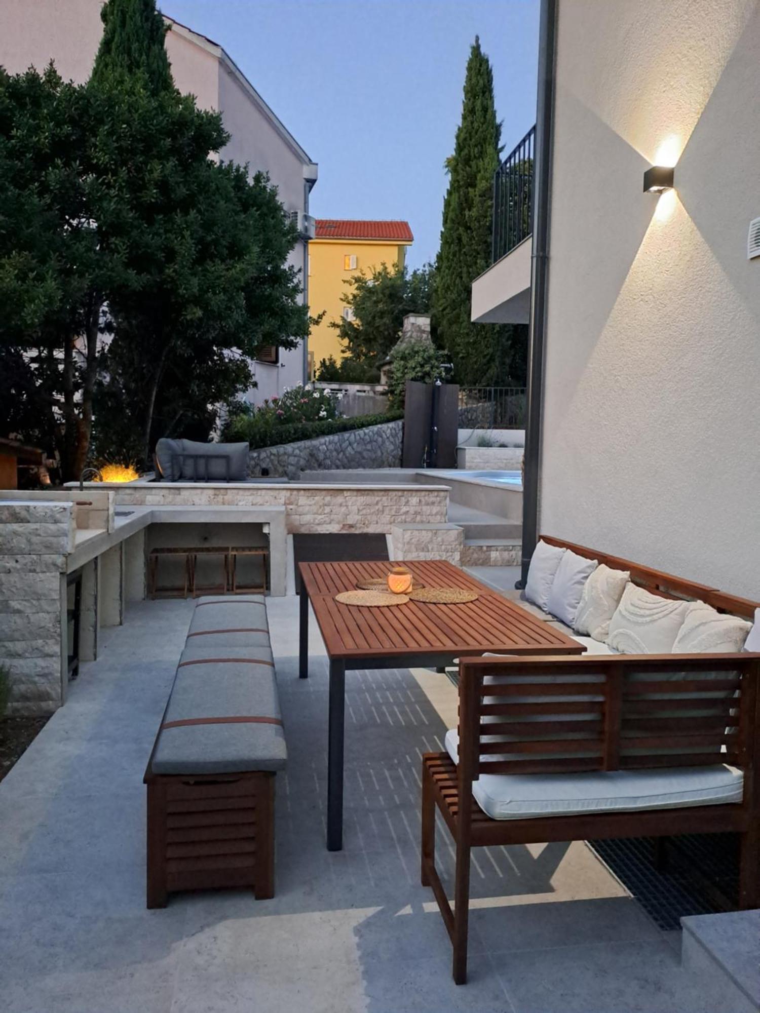 Bella Maris Villa Малинска Екстериор снимка